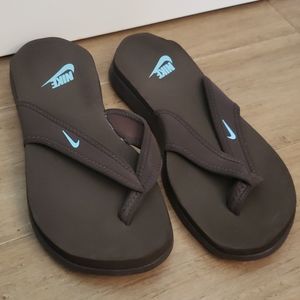 Women's size 6 Brown Nike Flip Flops